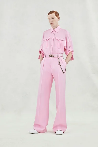 Look 16